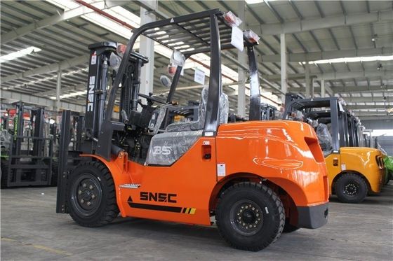 3.5T petit chariot élévateur diesel moteur diesel orange chariot élévateur japonais moteur Isuzu