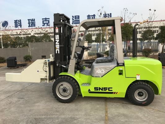 L'équilibre du moteur de chariot élévateur vert