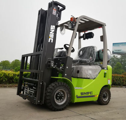 Nissan Forklift FL18 4000lbs Canada Forklifter Alimenté à l'essence